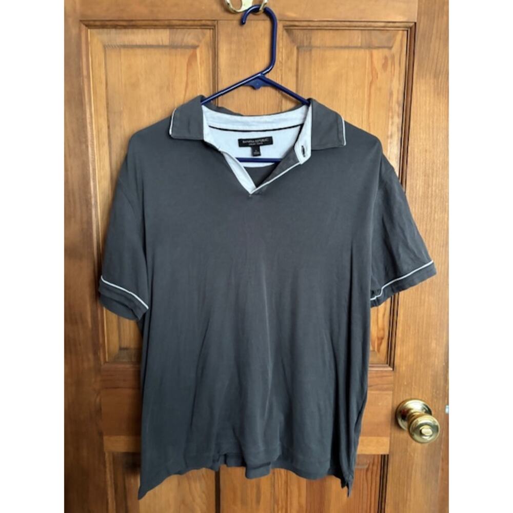 Banana Republic Short Sleeve Shirt in Gray Size Large
